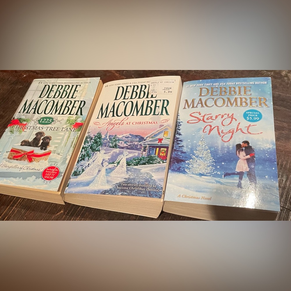 Debbie Macomber set of paperback Christmas books.